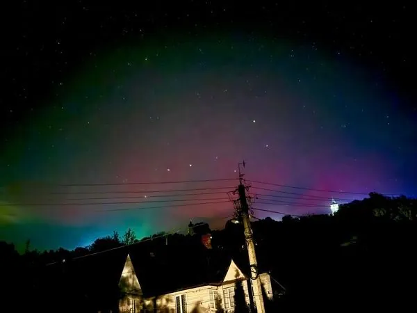 Північне сяйво знову помітили в небі над Україною: фото