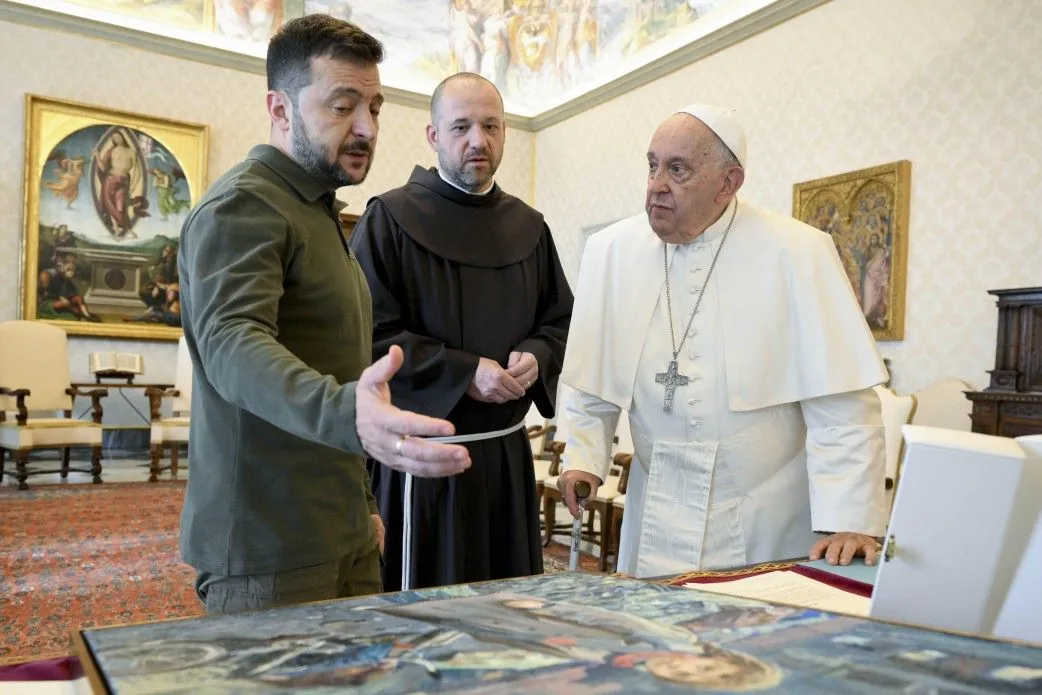 zelenskyy-at-the-meeting-with-pope-francis-more-than-400-women-in-russian-captivity-and-at-least-1700-civilians-in-total