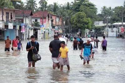 Sri Lanka faces severe flooding: three people killed, schools closed