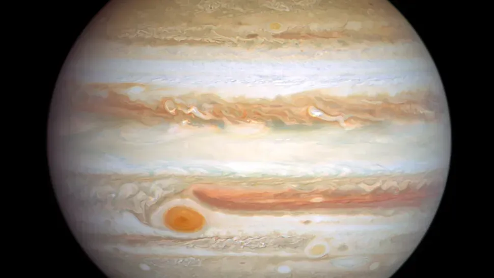 hubble-telescope-detects-oscillations-of-jupiters-great-red-spot