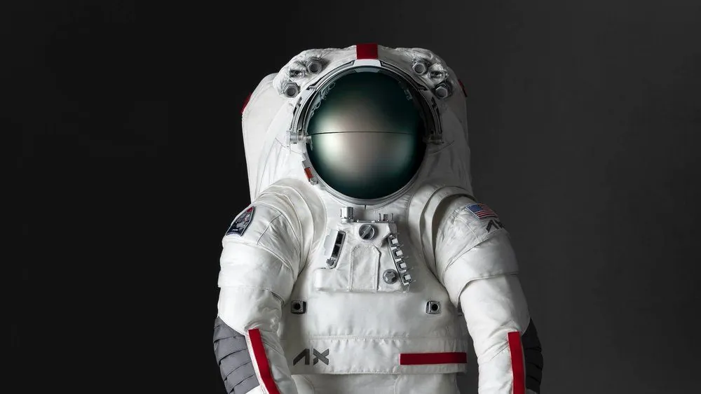 Prada and Axiom Space presented a spacesuit for a mission to the Moon