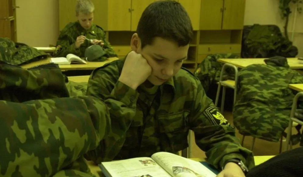 russian-invaders-persuade-children-in-the-tot-of-ukraine-to-join-the-russian-armed-forces-and-obtain-military-specialties