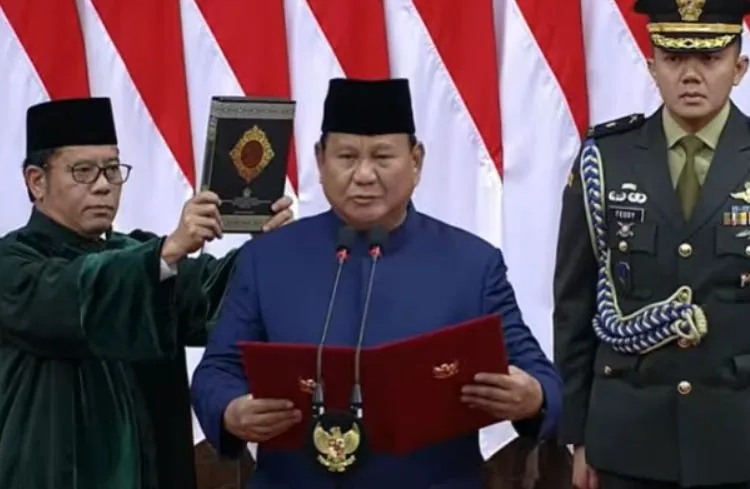 indonesia-swears-in-a-new-president-73-year-old-former-general-prabowo-subianto