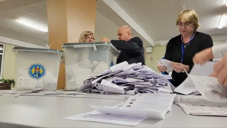 referendum-in-moldova-5352percent-voted-against-eu-membership