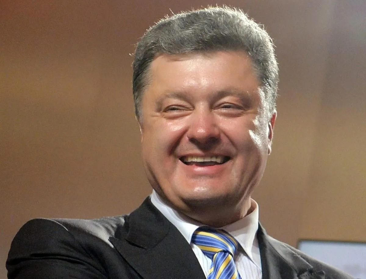 zayavlenie-poroshenko-o-lichnoi-oborone-kieva-piar-na-smertyakh-zashchitnikov-voennii