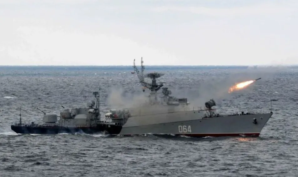 five-russian-navy-ships-arrive-in-myanmar-for-joint-exercises-with-the-junta