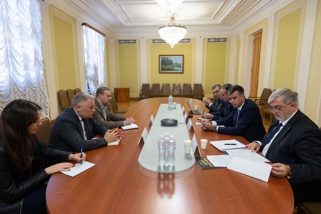 Ukraine and Greece discuss start of implementation of bilateral security agreement: details