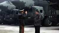 Kim Jong-un visits intercontinental ballistic missile base - Bloomberg