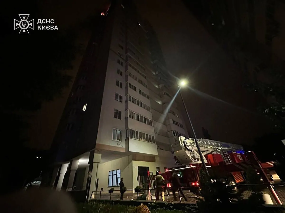 More than 100 residents evacuated from building damaged by shelling in Kyiv: there are injured