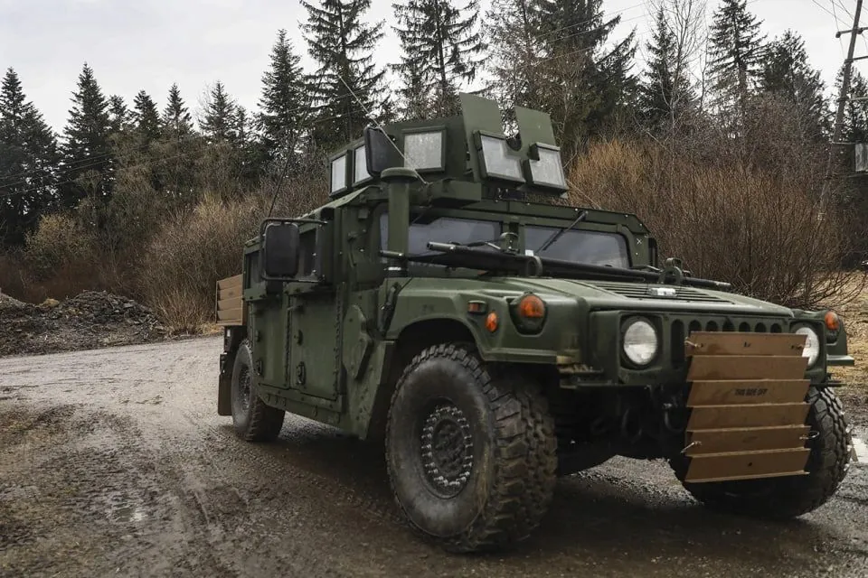 Україна отримає від США 2000 позашляховиків Humvee