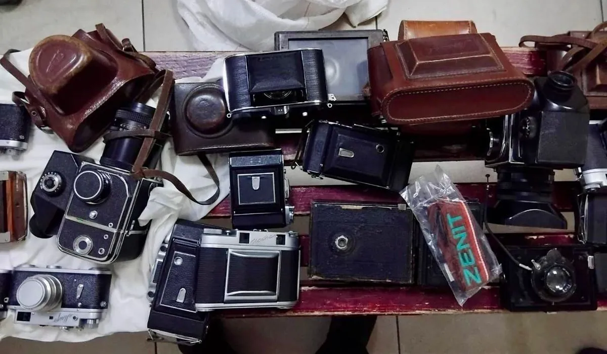 Customs officers prevent illegal export of vintage camera collection in Odesa region