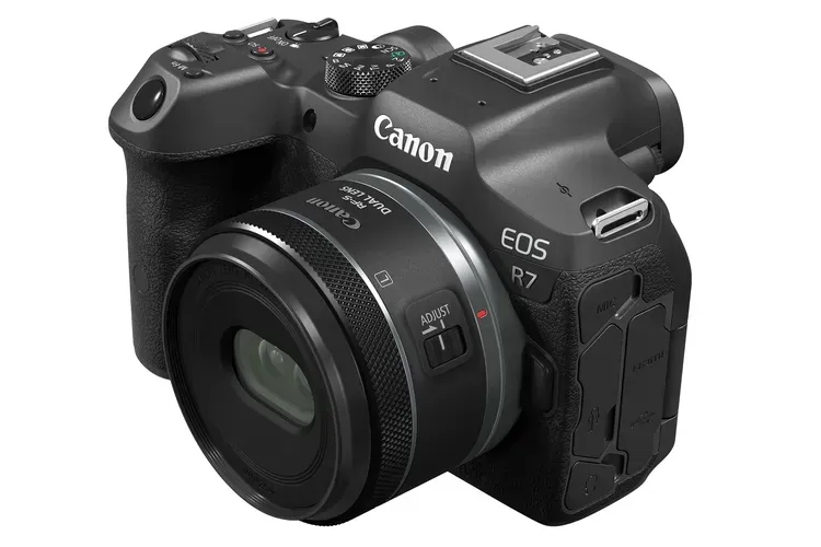 canon-anonsiroval-byudzhetnii-3d-obektiv-za-450-dollarov-dlya-semki-vr-kontenta