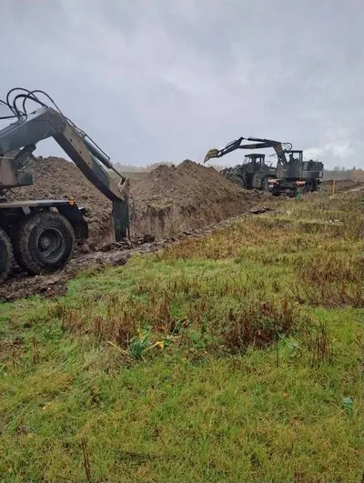 Польща почала будувати оборонні укріплення на кордоні з рф: що відомо про "Східний щит"