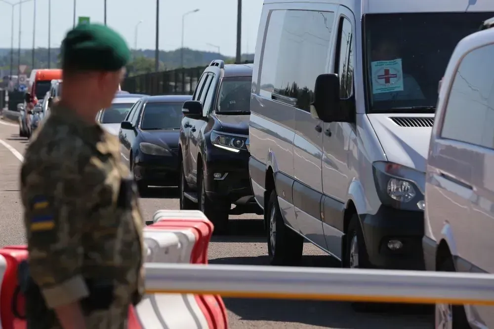 223 перевізники відключені від системи "Шлях" через схеми з виїздом чоловіків