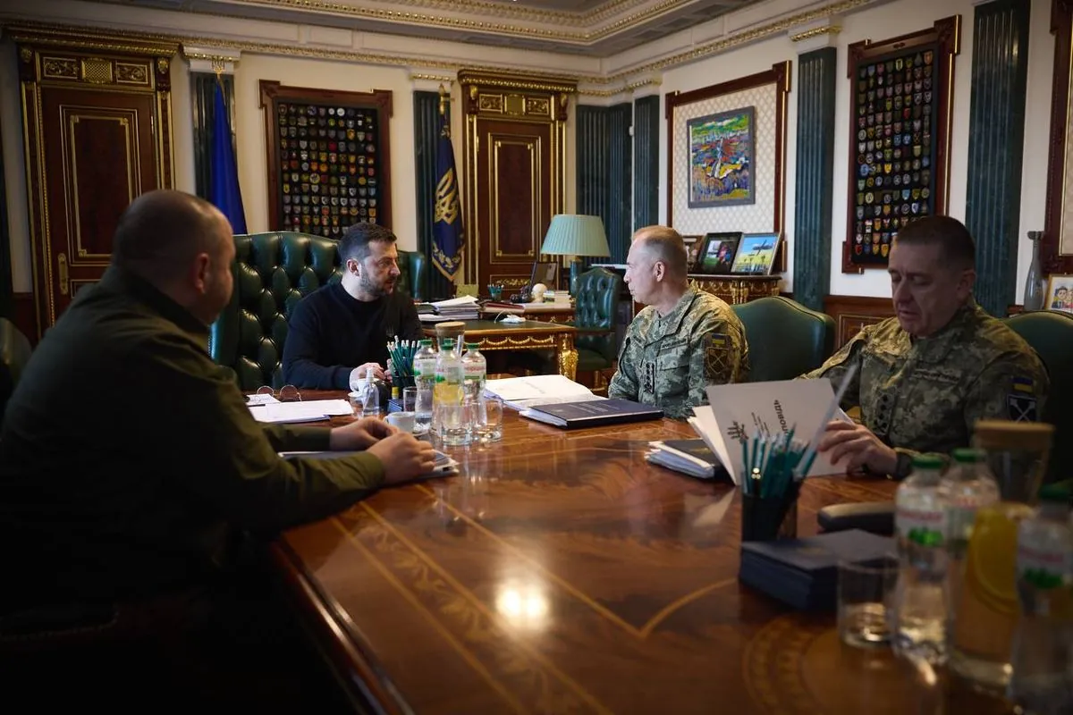 Зеленський провів нараду з Сирським, начальником Генштабу і Умєровим: що обговорювали