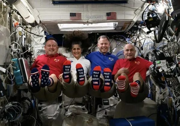 us-elections-astronauts-on-the-iss-voted-early-and-published-photos-from-space