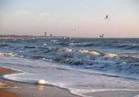 Носителей крылатых ракет в Черном и Азовском морях не наблюдается