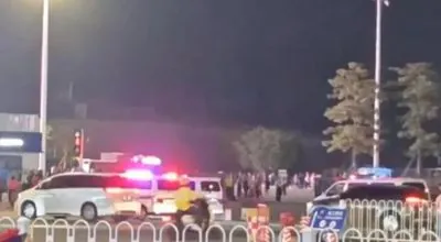 In China, a car crashes into a crowd: at least 35 dead and 43 injured