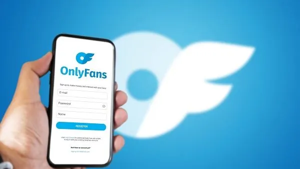 В Україні понад п'ять тисяч моделей OnlyFans у 2022 році заробили майже 80 млн доларів