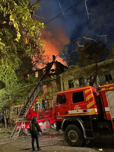 Удар по Одесі: 9-річний хлопчик серед постраждалих, сотні будинків залишилися без тепла