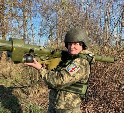 “I got you, Natasha, I got you": a servicewoman destroys an enemy missile from Igla MANPADS