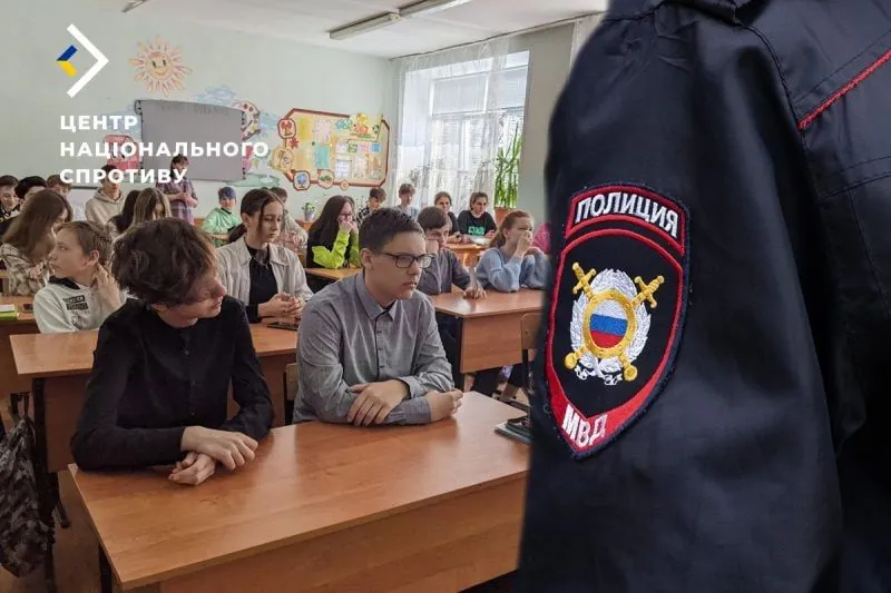 In the occupied Kherson region, “educational lessons” are being organized in schools to intimidate children with a pro-Ukrainian position - Resistance