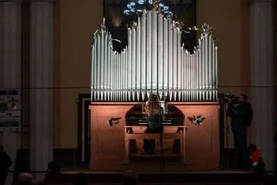 An organ was installed at a train station in Lviv, which was combined with the remains of russian missile shells