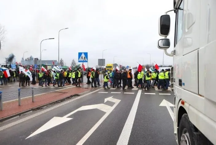 Протесты фермеров на границе: Польша обещает масштабную акцию в декабре