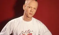 "Они - анти-транс": вокалист Bronski Beat исключает песню „Smalltown Boy“ из фильма LGB Alliance