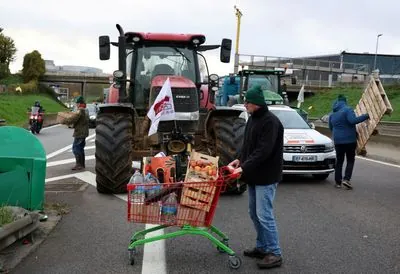 Poland joins opposition to EU trade deal-Mercosur