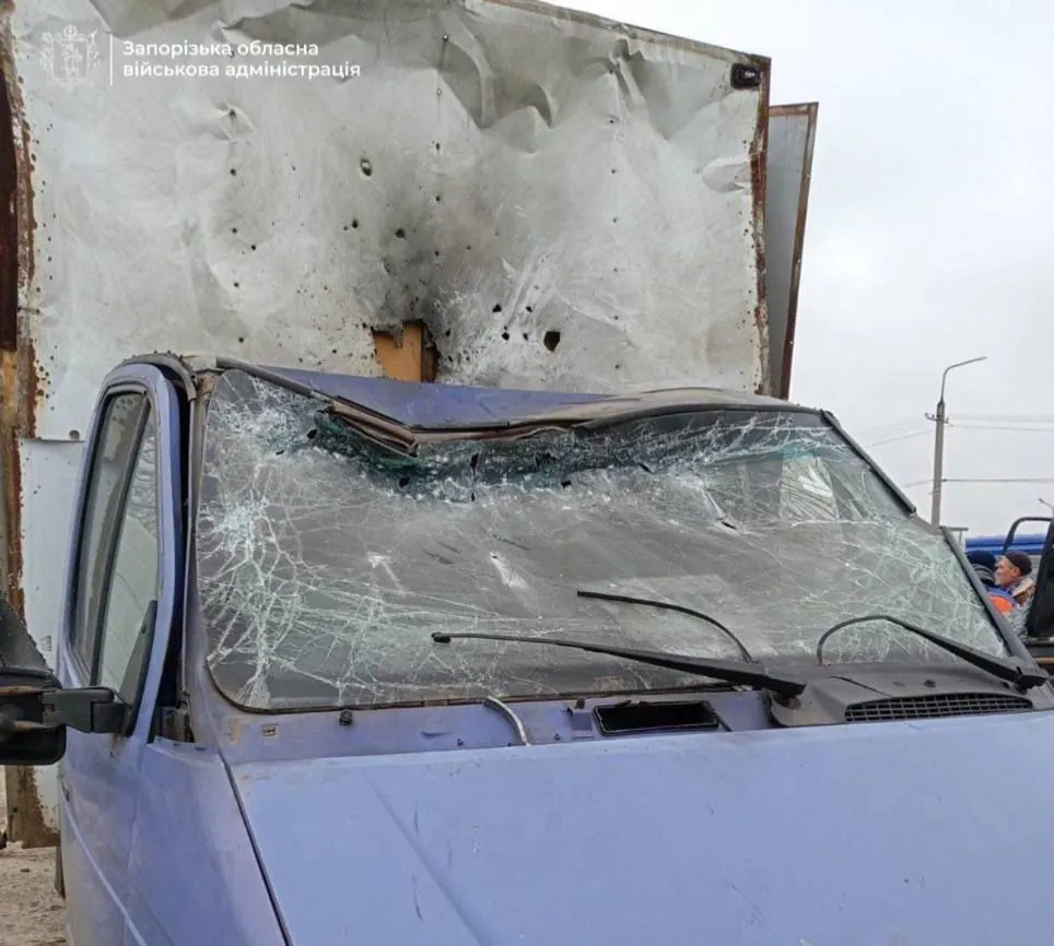 In Zaporozhye, the Russian army hit a car that was carrying bread to frontline villages