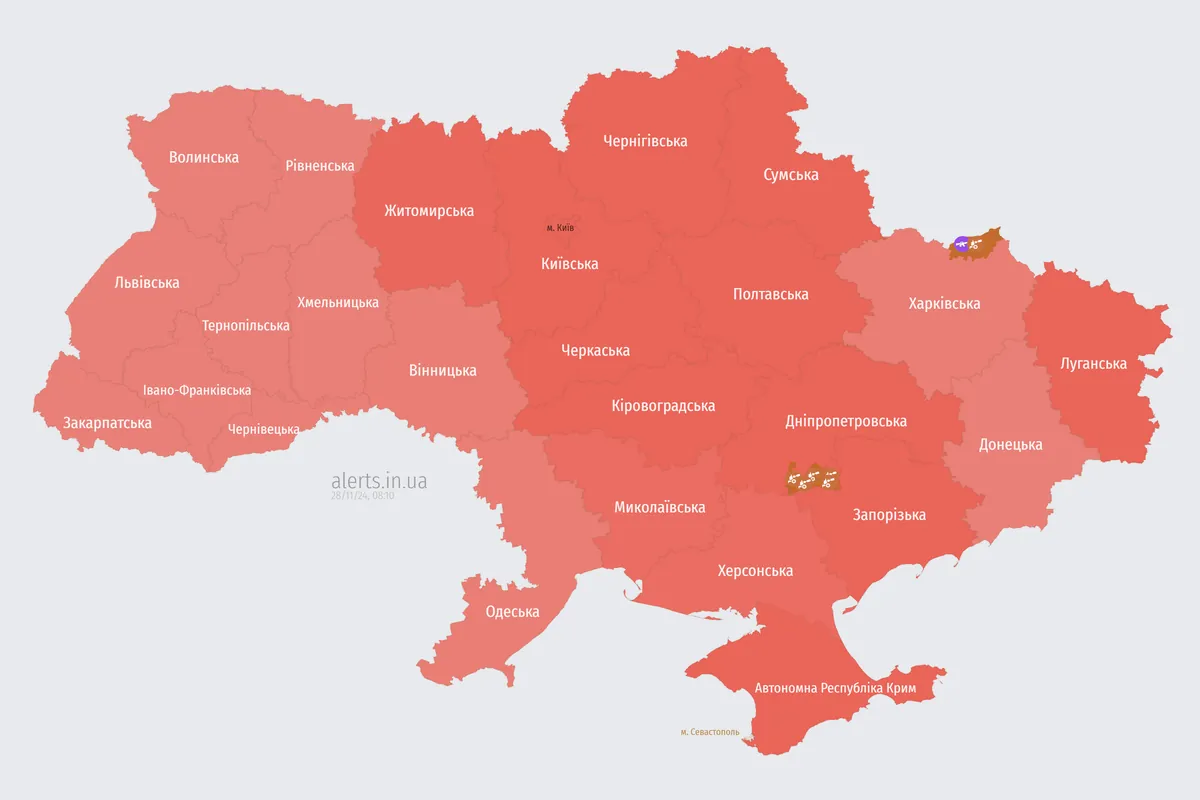 Повітряні сили фіксують рух ракет у кількох регіонах України: що відомо