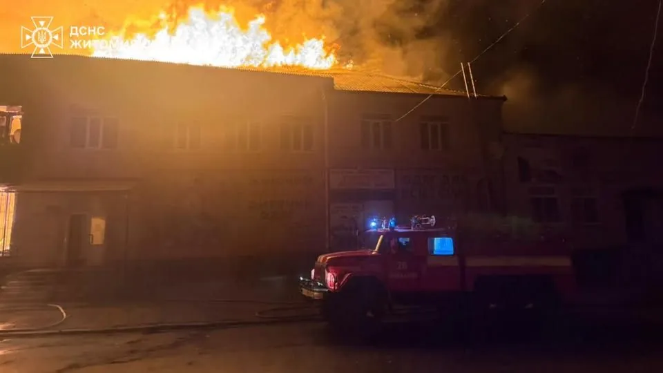 Рятувальник загинув під час гасіння пожежі на Житомирщині, ще один - травмований