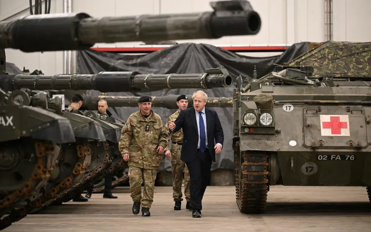 Johnson suggests deploying British troops on Ukraine's border after signing a peace agreement