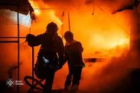 Shopping pavilions burned: a large-scale fire was liquidated in Kiev