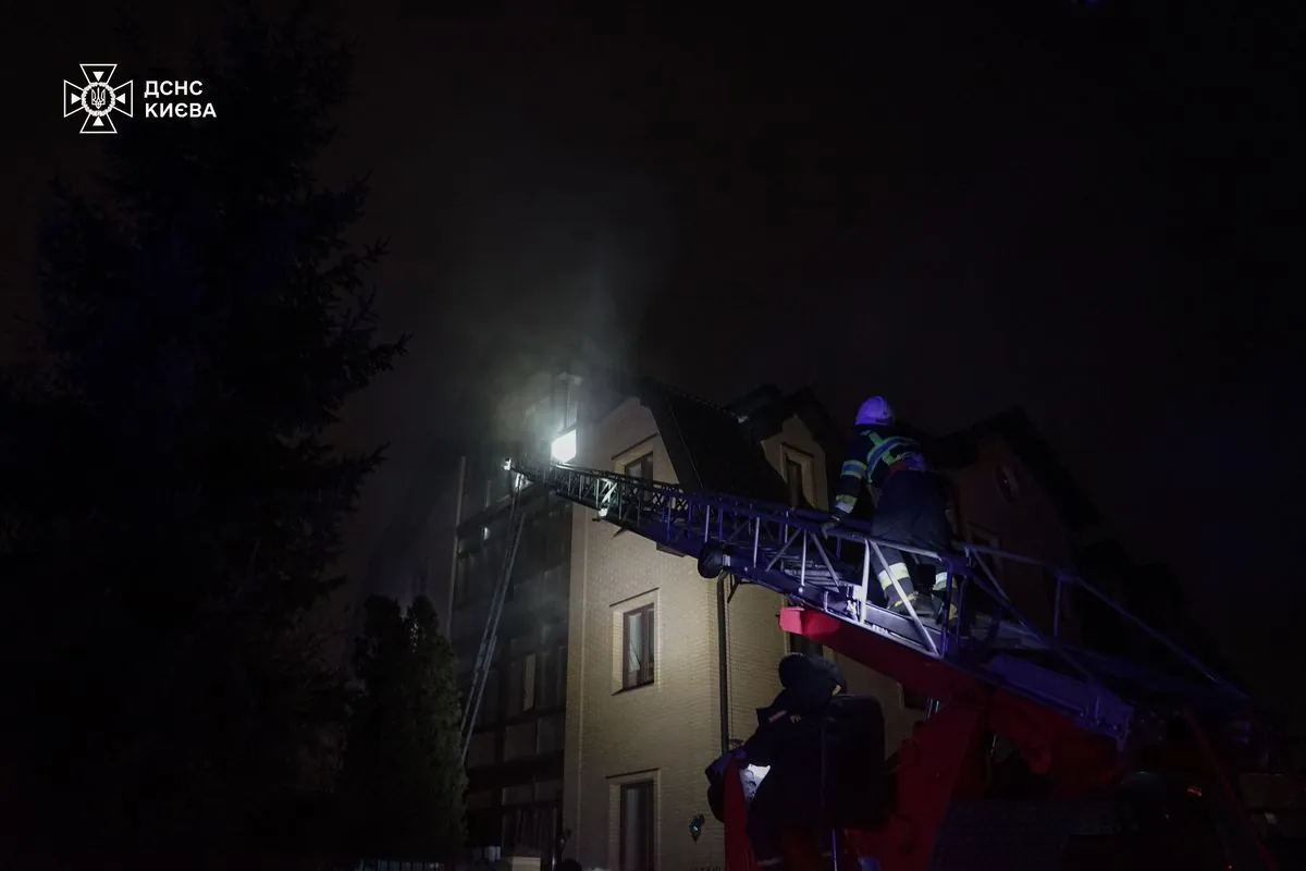 Fire in the capital: emergency workers rescued 11 people, including a child