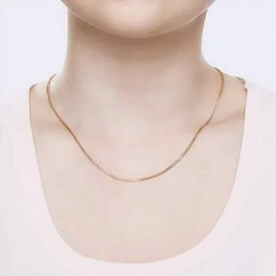 Gold chain-a jewelry addition to a feminine look