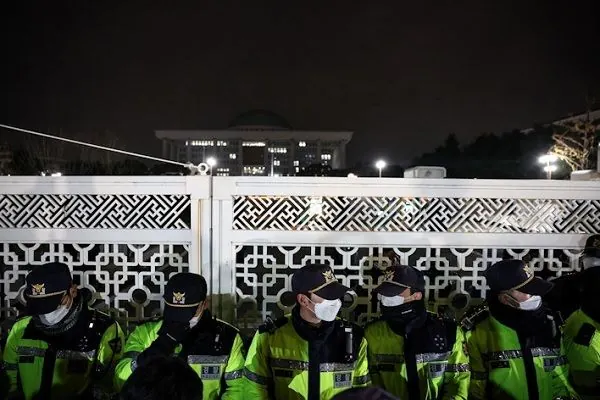 Blocked parliament and clashes in Seoul: What is happening in South Korea after the declaration of"martial law"