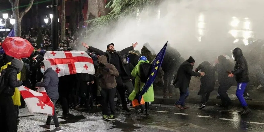 In Tbilisi, special forces again disperse protesters with water cannons and tear gas: what is known