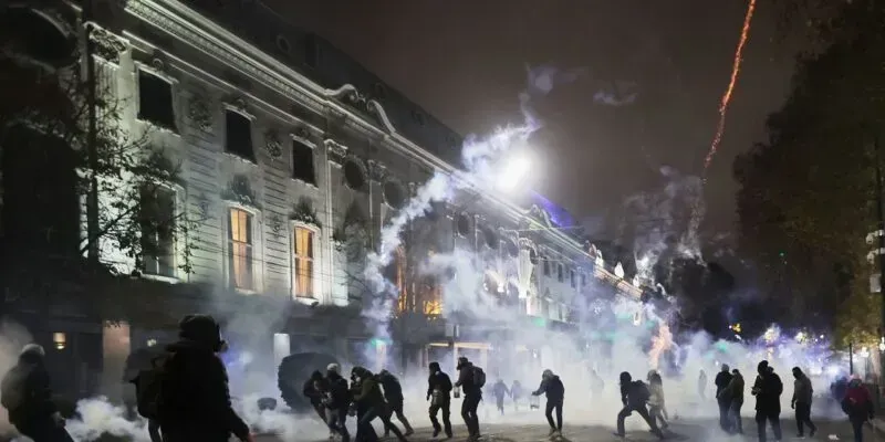 Sixth night of protests in Tbilisi: journalists were injured during clashes