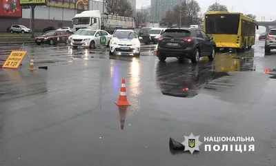 A drunk driver committed a fatal accident in Kiev, and then abandoned the car and tried to escape with the passenger