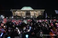 Hundreds of thousands of people gathered at the South Korean parliament: protesters are outraged by the failure of the impeachment of the president