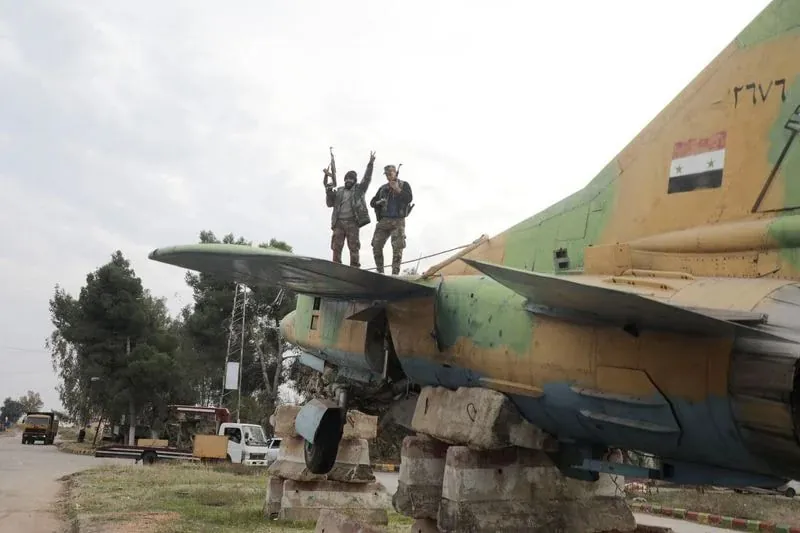 Rebels capture Homs: thousands of prisoners at large, Assad's Army retreats