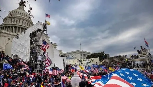 Trump plans to pardon participants of the Storming of the Capitol on the first day of his presidency