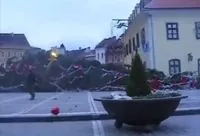 Romania's largest Christmas tree snapped due to strong winds