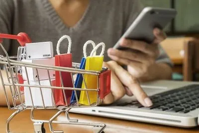 Safe online shopping: how to avoid scammers before the New Year holidays