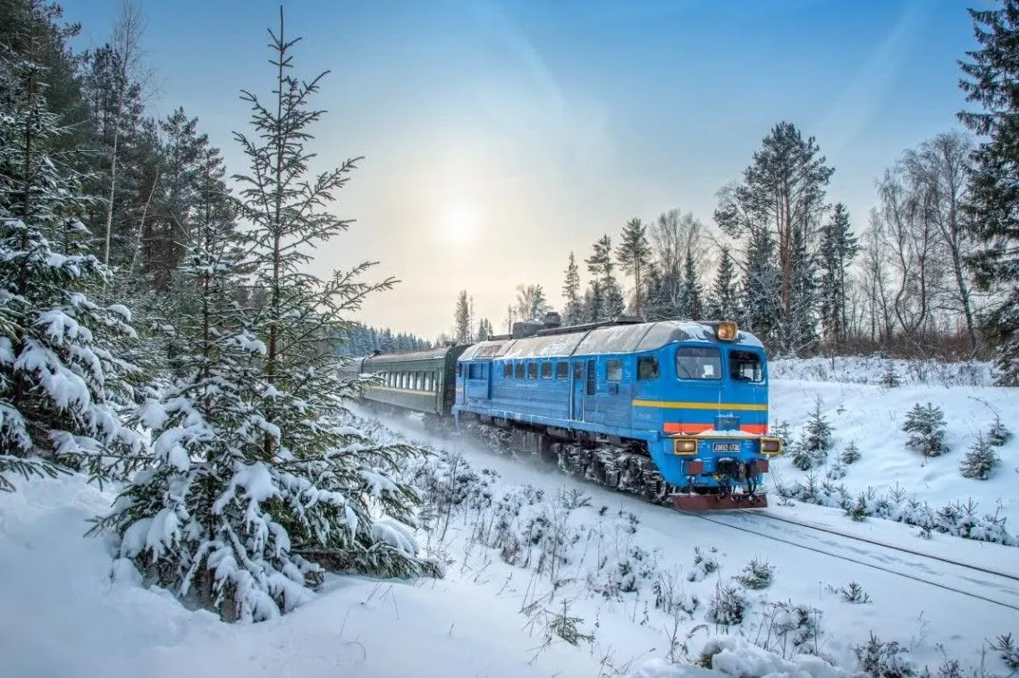 “Ukrzaliznytsia launches six additional trains for the Christmas and New Year holidays: what is known