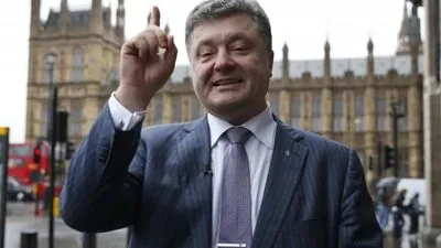 Expert: Poroshenko actually stood up for pro-Moscow Boyko despite blocking the rostrum, demanding his removal