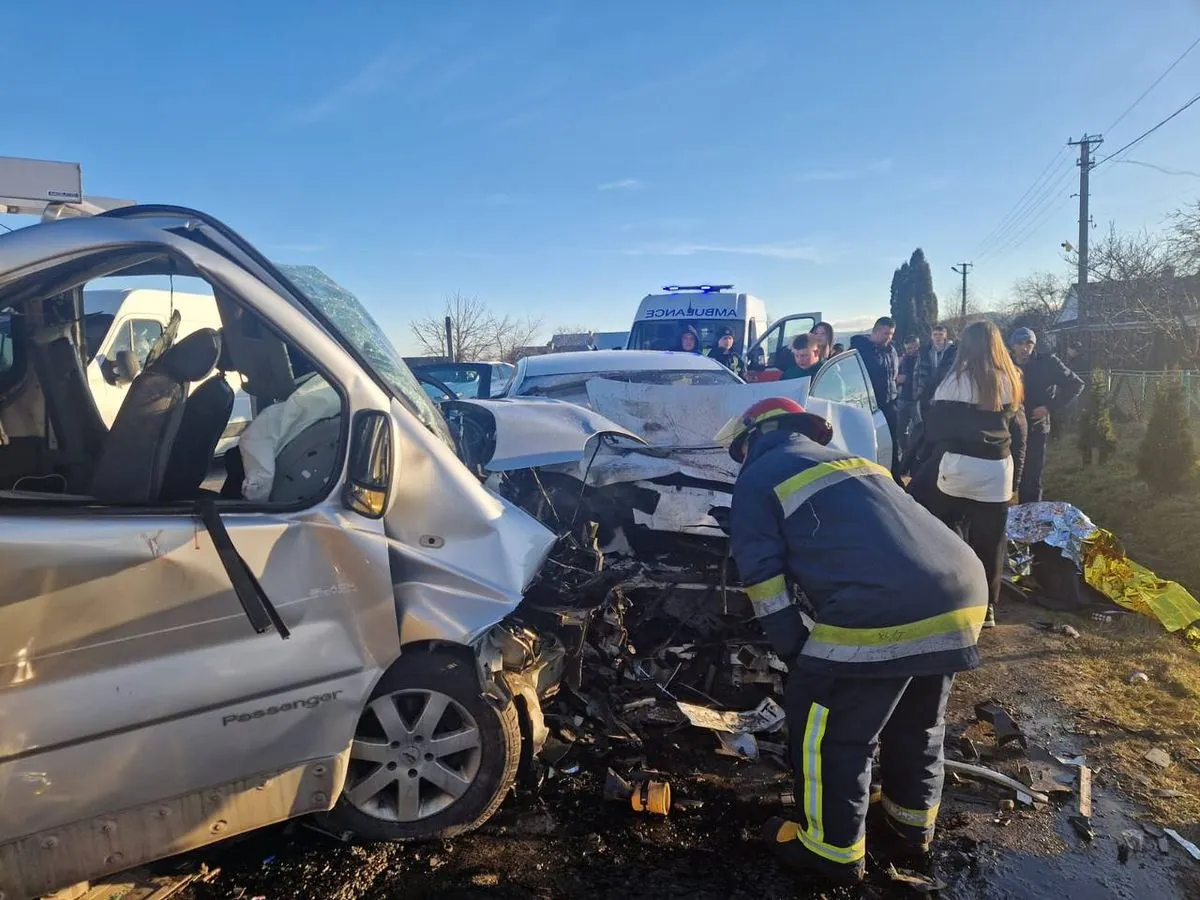 Large-scale road accident in Prykarpattia: 13 people, including a child, were hospitalized