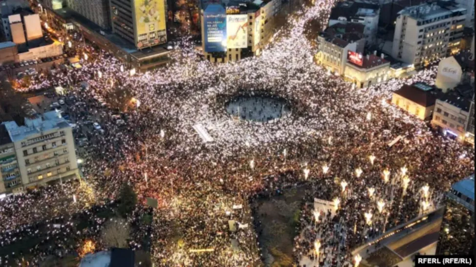 В столице Сербии прошел массовый антиправительственный митинг